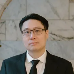 Portrait of Derrick Mak